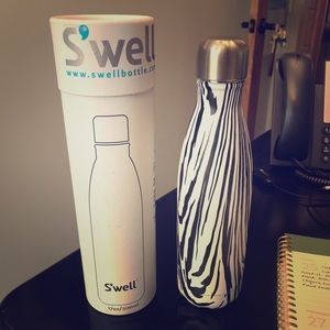 17oz S’well bottle